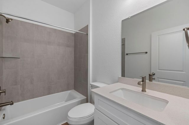 5238 Oakland Bluff Lane, Richmond, TX 77469