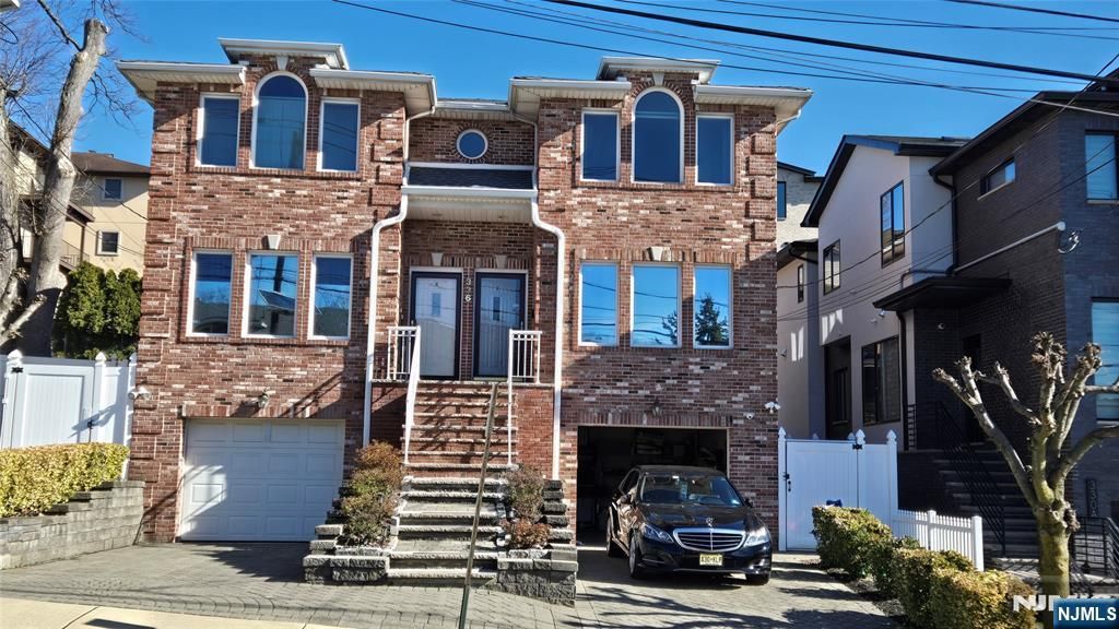 336 7th Street B, Palisades Park, NJ 07650