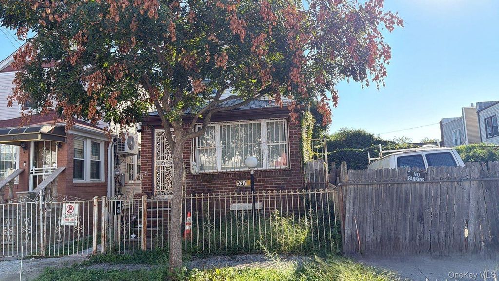 537 E 39th Street, Brooklyn, NY 11203 — photo 2