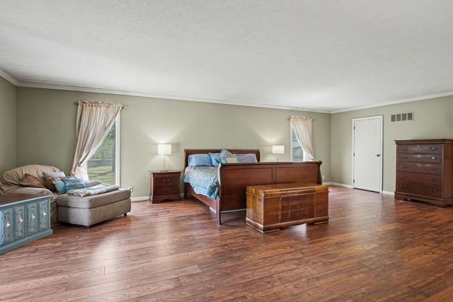 1704 Brookwood Drive, Elkhart, IN 46514