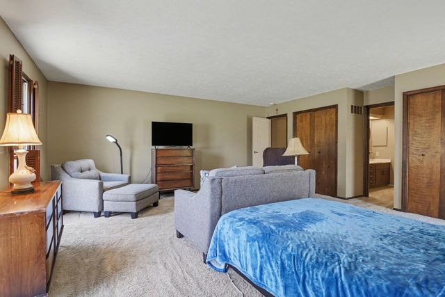 1704 Brookwood Drive, Elkhart, IN 46514
