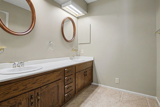 1704 Brookwood Drive, Elkhart, IN 46514