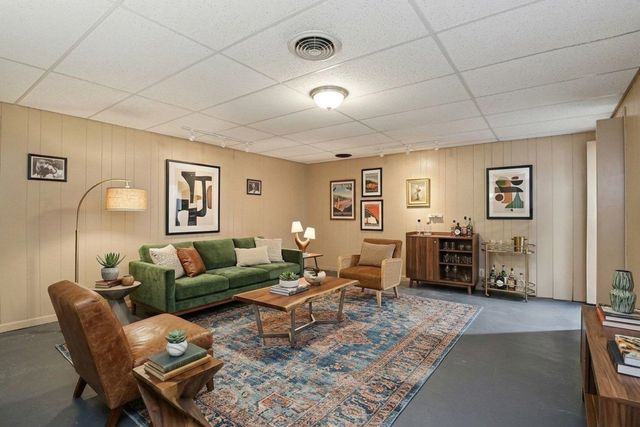 1704 Brookwood Drive, Elkhart, IN 46514