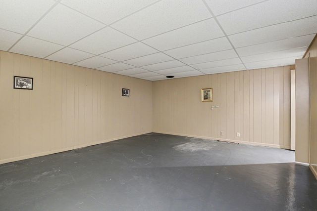 1704 Brookwood Drive, Elkhart, IN 46514