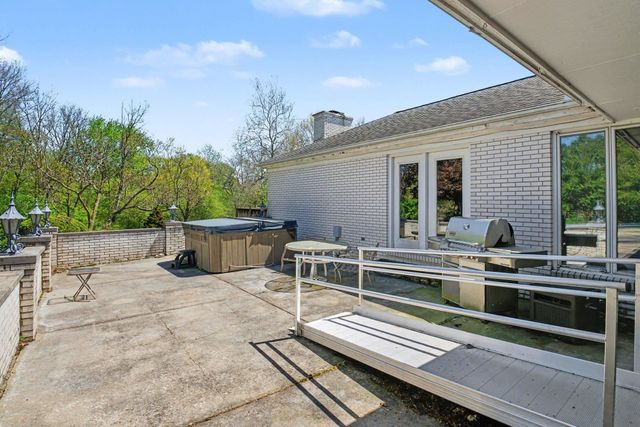 1704 Brookwood Drive, Elkhart, IN 46514