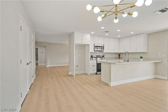 604 Overland Drive, Henderson, NV 89002