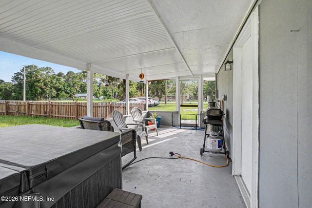110 HORSE LANDING Road, Satsuma, FL 32189