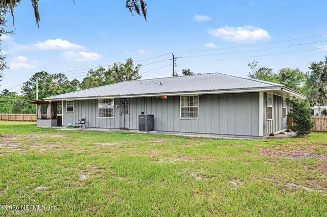 110 HORSE LANDING Road, Satsuma, FL 32189