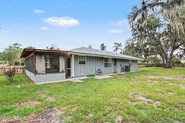 110 HORSE LANDING Road, Satsuma, FL 32189