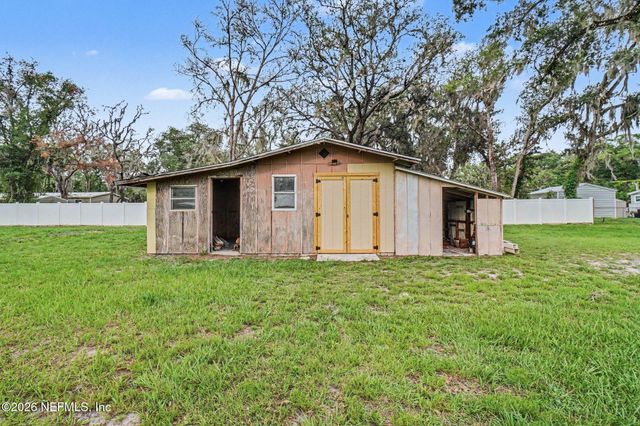 110 HORSE LANDING Road, Satsuma, FL 32189