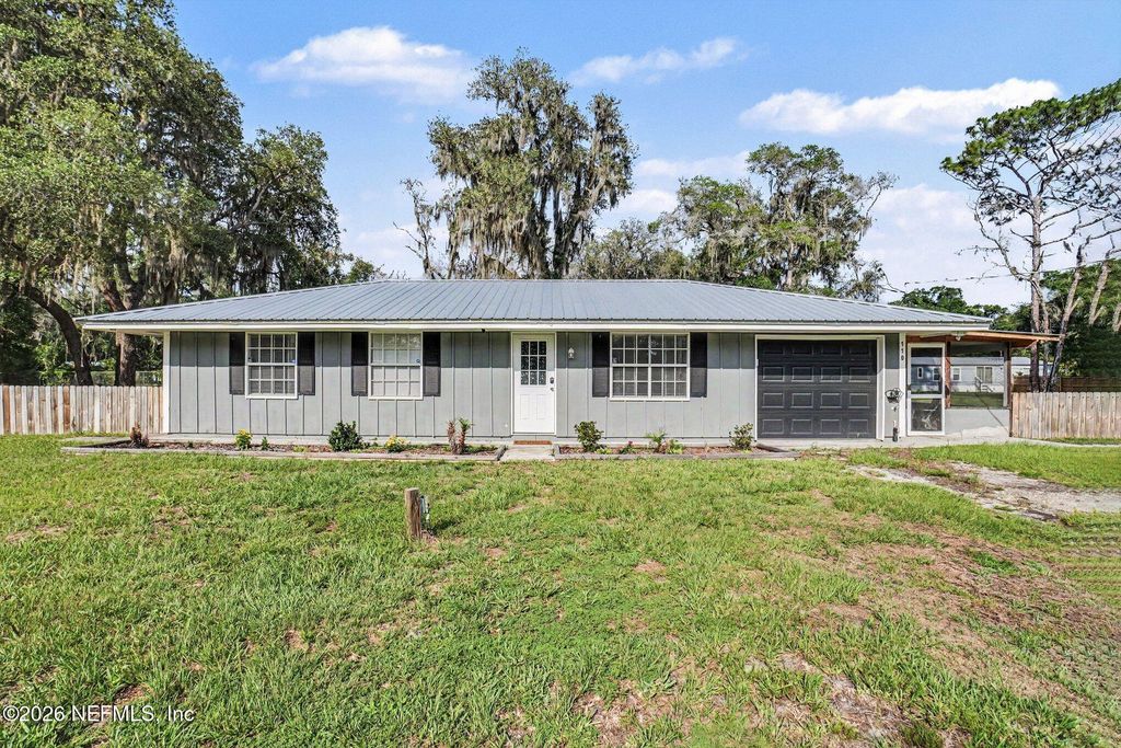 110 HORSE LANDING Road, Satsuma, FL 32189