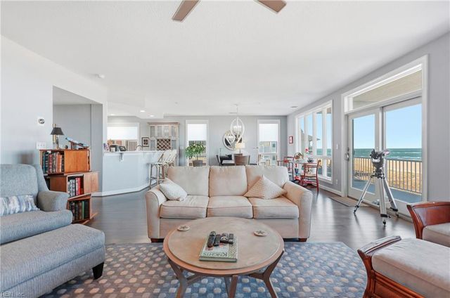 2314 Beach Castle Ln Apt 102, Virginia Beach, VA 23451