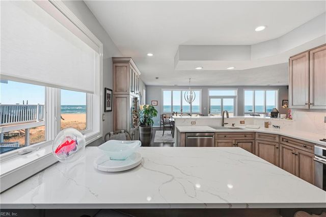 2314 Beach Castle Ln Apt 102, Virginia Beach, VA 23451