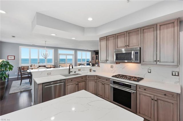 2314 Beach Castle Ln Apt 102, Virginia Beach, VA 23451