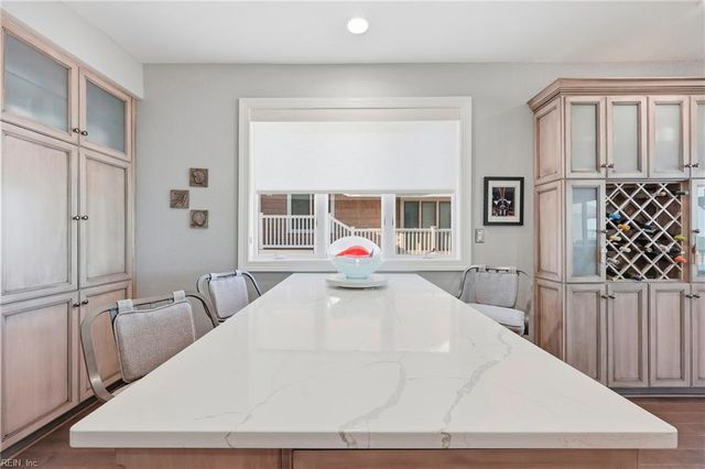 2314 Beach Castle Ln Apt 102, Virginia Beach, VA 23451