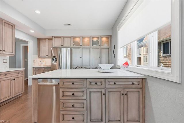 2314 Beach Castle Ln Apt 102, Virginia Beach, VA 23451