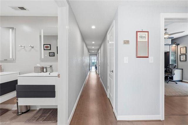 2314 Beach Castle Ln Apt 102, Virginia Beach, VA 23451