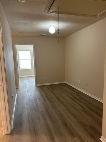 6942 Paris B, Houston, TX 77021