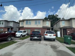 6942 Paris B, Houston, TX 77021