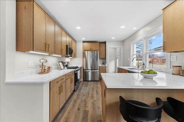 24110 Rensselaer Street, Oak Park, MI 48237