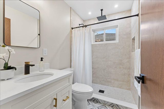 24110 Rensselaer Street, Oak Park, MI 48237