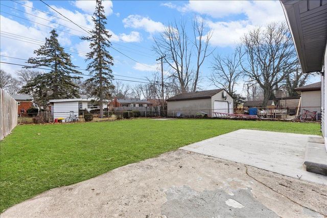 24110 Rensselaer Street, Oak Park, MI 48237