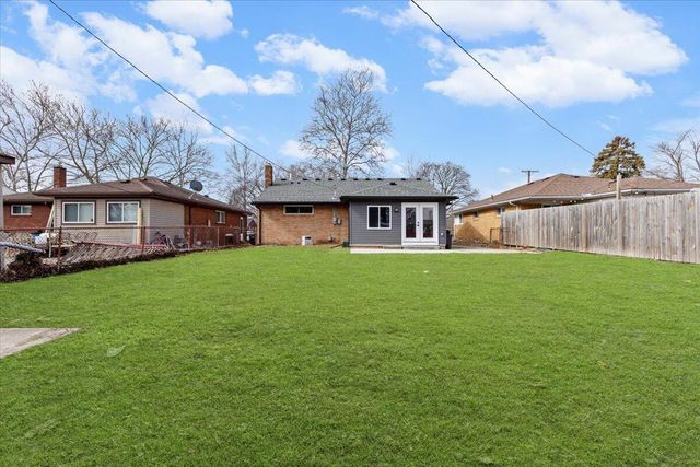 24110 Rensselaer Street, Oak Park, MI 48237