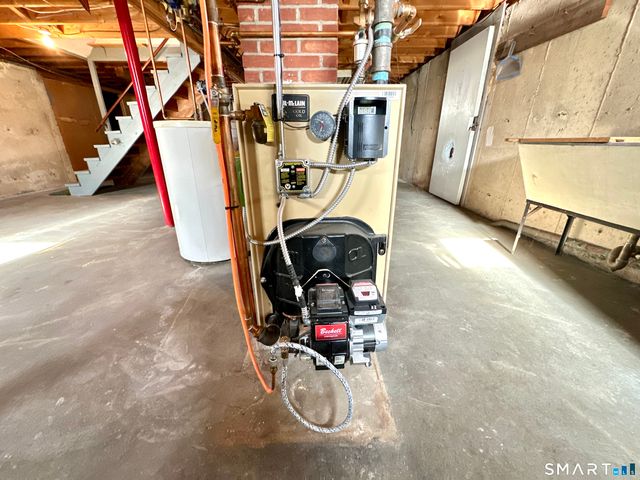 80 Southwest Avenue, Windsor Locks, CT 06096