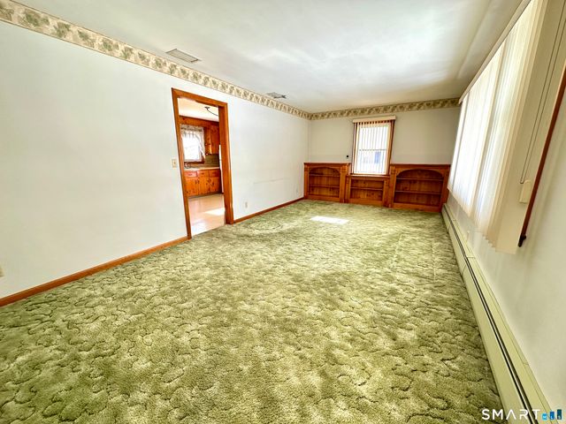 80 Southwest Avenue, Windsor Locks, CT 06096