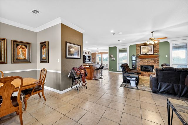 1035 Highland Road, Cleburne, TX 76033