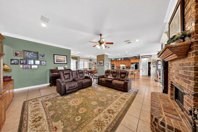 1035 Highland Road, Cleburne, TX 76033