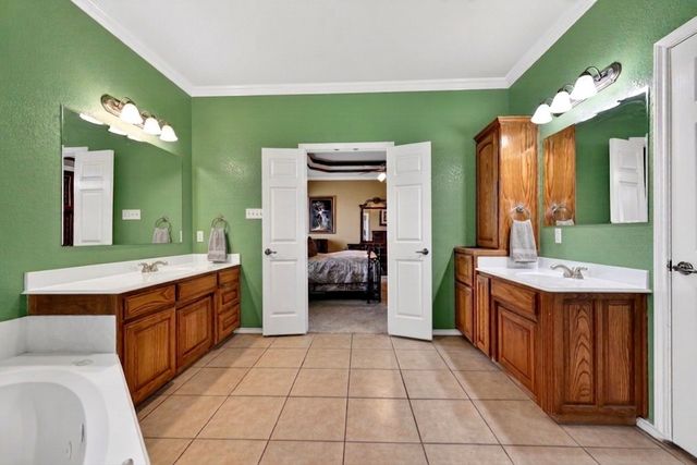 1035 Highland Road, Cleburne, TX 76033
