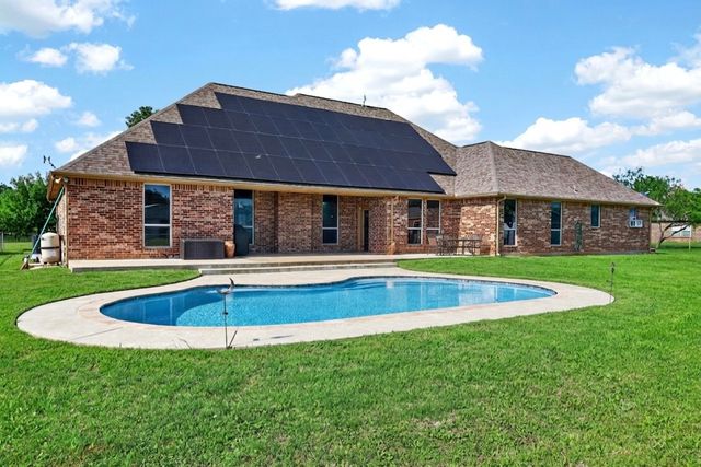 1035 Highland Road, Cleburne, TX 76033