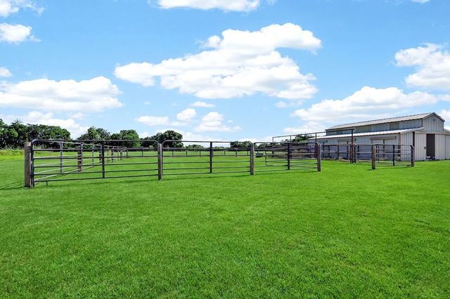 1035 Highland Road, Cleburne, TX 76033