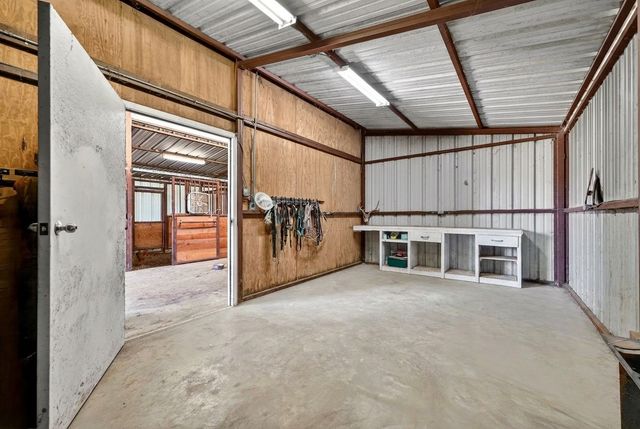 1035 Highland Road, Cleburne, TX 76033