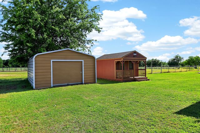 1035 Highland Road, Cleburne, TX 76033