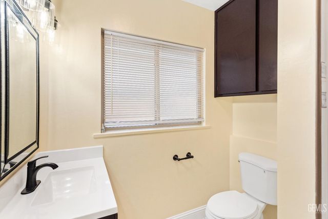 18478 Poplar Avenue, Shafter, CA 93263