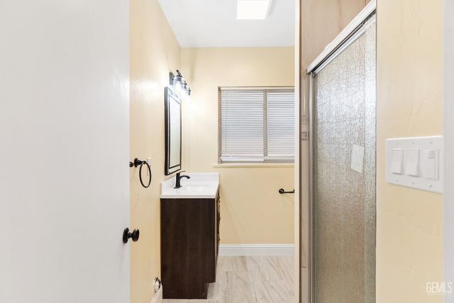 18478 Poplar Avenue, Shafter, CA 93263