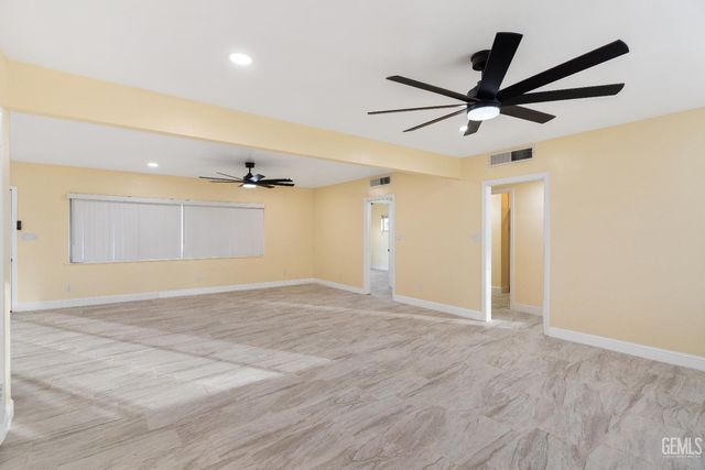 18478 Poplar Avenue, Shafter, CA 93263