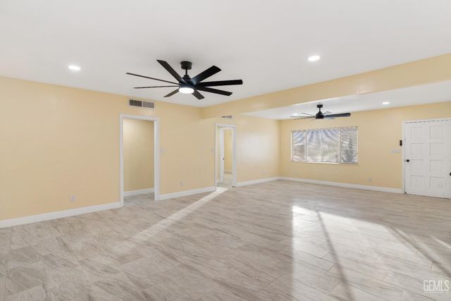 18478 Poplar Avenue, Shafter, CA 93263