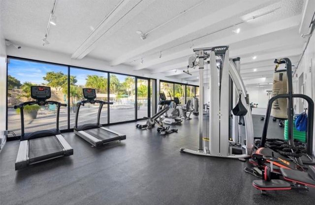 20441 NE 30th Avenue 218-9, Miami, FL 33180