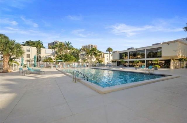 20441 NE 30th Avenue 218-9, Miami, FL 33180