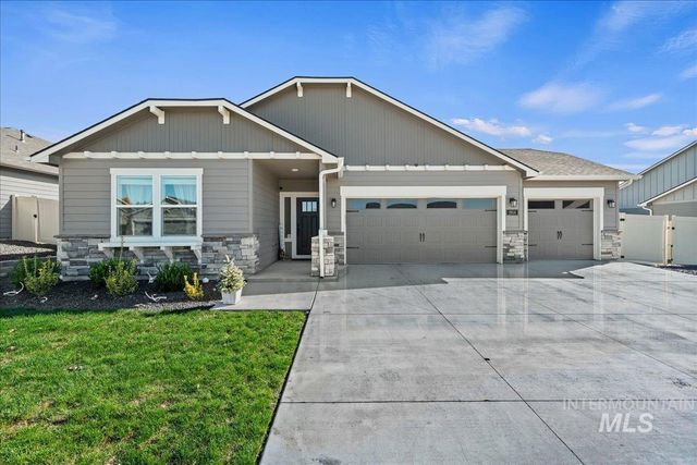1914 N Perth Ave, Middleton, ID 83644