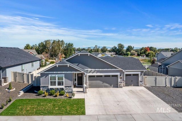 1914 N Perth Ave, Middleton, ID 83644