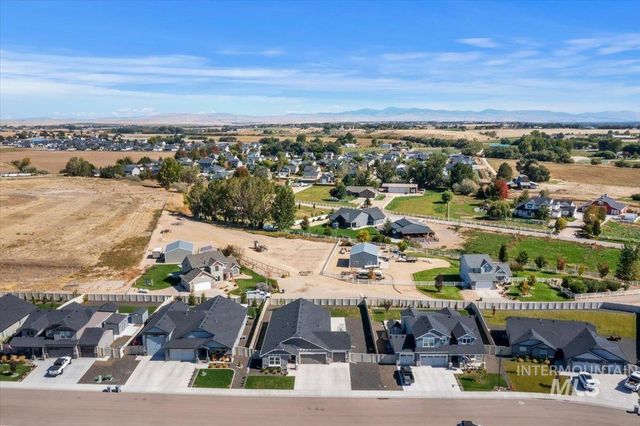 1914 N Perth Ave, Middleton, ID 83644