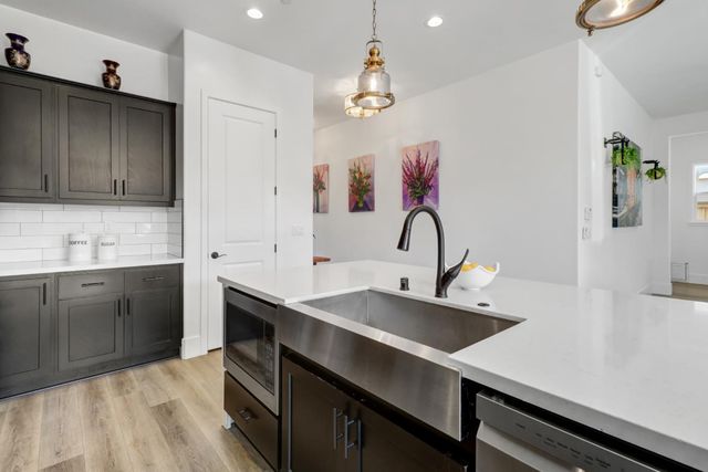 3002 Huntington Way, Sacramento, CA 95818