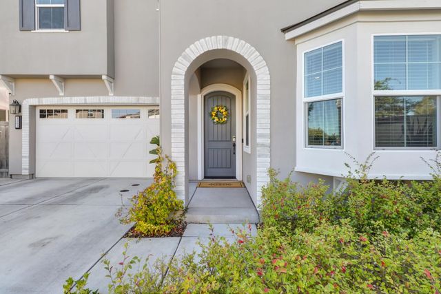 3002 Huntington Way, Sacramento, CA 95818