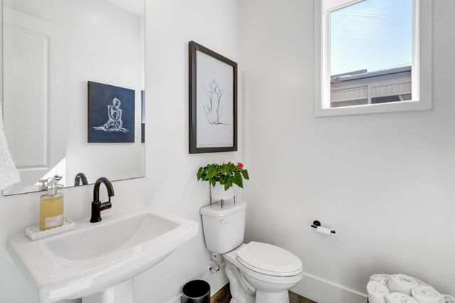 3002 Huntington Way, Sacramento, CA 95818