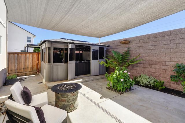 3002 Huntington Way, Sacramento, CA 95818