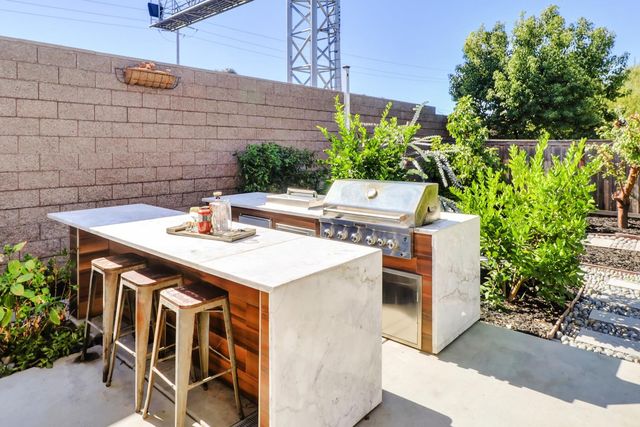 3002 Huntington Way, Sacramento, CA 95818